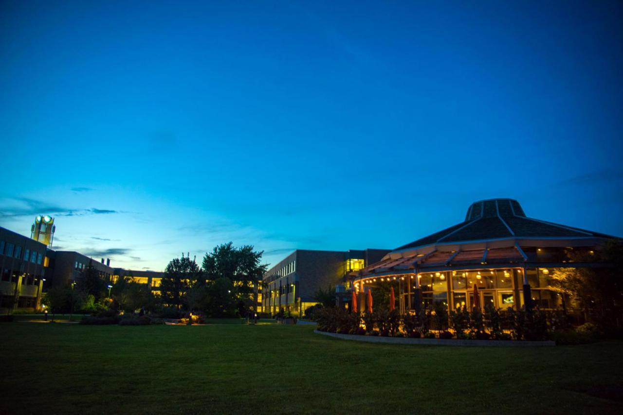 Residence & Conference Centre - Niagara-On-The-Lake Saint Catharines Exterior foto